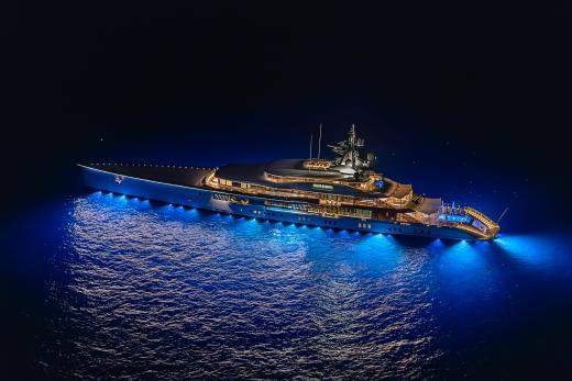 Alewijnse Oceanco MY Bravo Eugenia night in Capri 