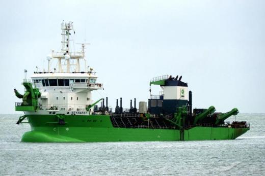 Side view Reynaert Hopper Dredger